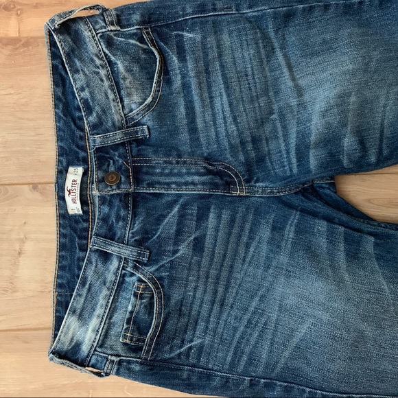 Hollister Boyfriend Jeans - Picture 3 of 6